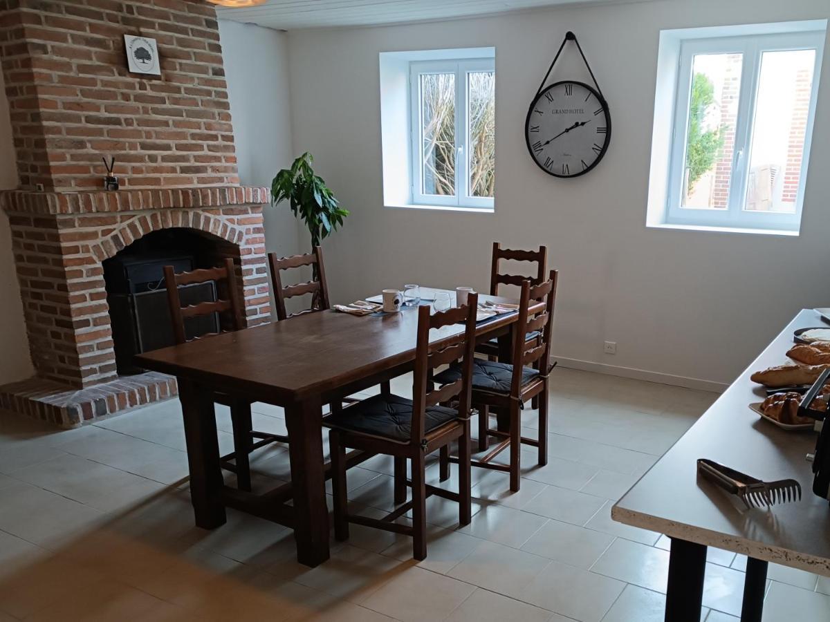 A L'Ombre Des Bois, Chambre Double Vue Jardin Neung-sur-Beuvron Kültér fotó