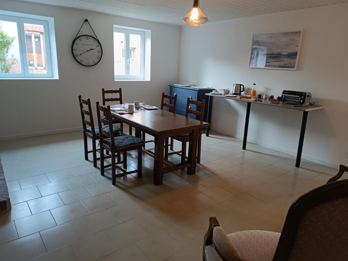A L'Ombre Des Bois, Chambre Double Vue Jardin Neung-sur-Beuvron Kültér fotó